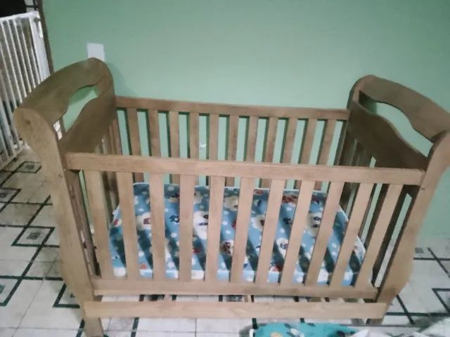 Berço que vira cama 
