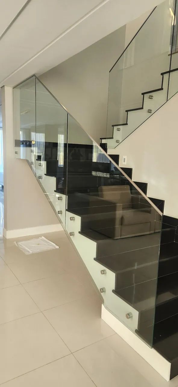 Guarda-Corpo de Vidro para Escada | Moderno e Sofisticado - Foto 5