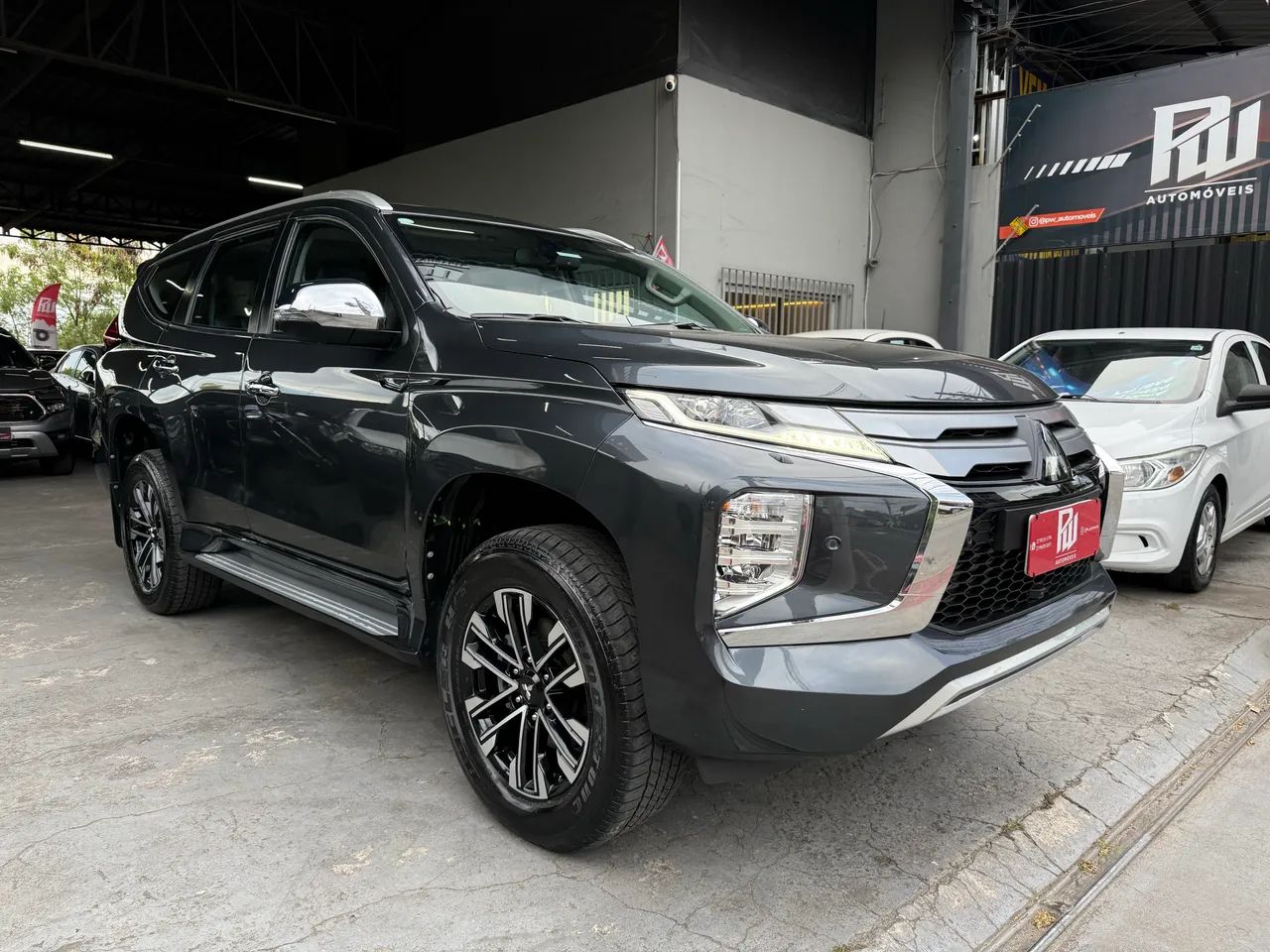 Mitsubishi Pajero 2024