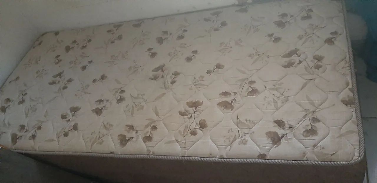 Vendo uma Cama Box Solteiro - Foto 3