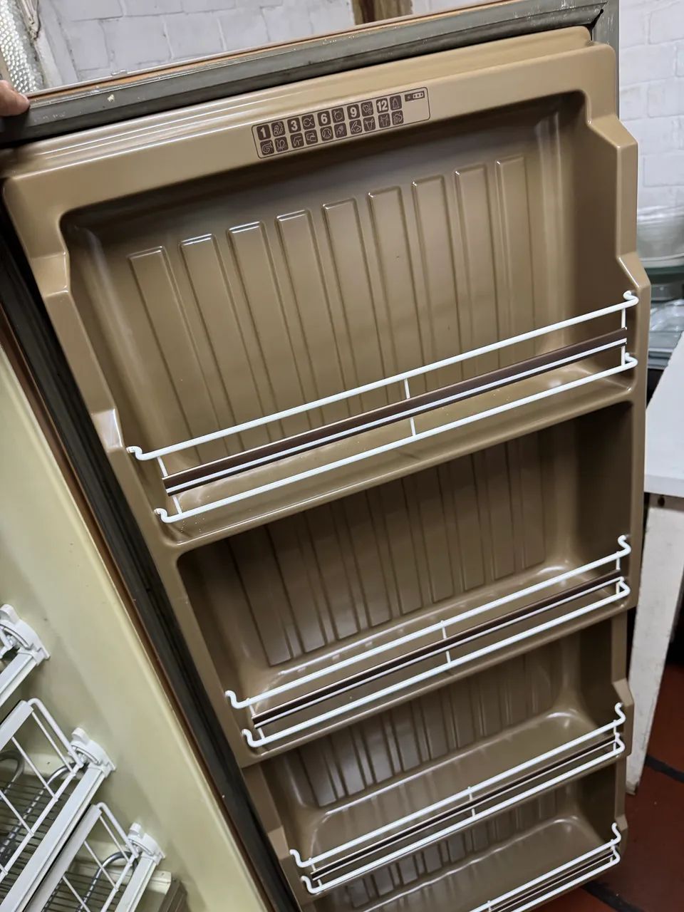 Vendo freezer vertical Brastemp  - Foto 3