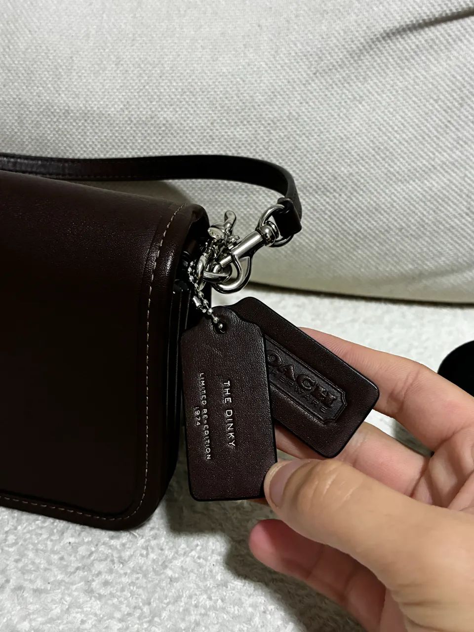 Bolsa Coach - Dinky 26 (com corrente) - Foto 5