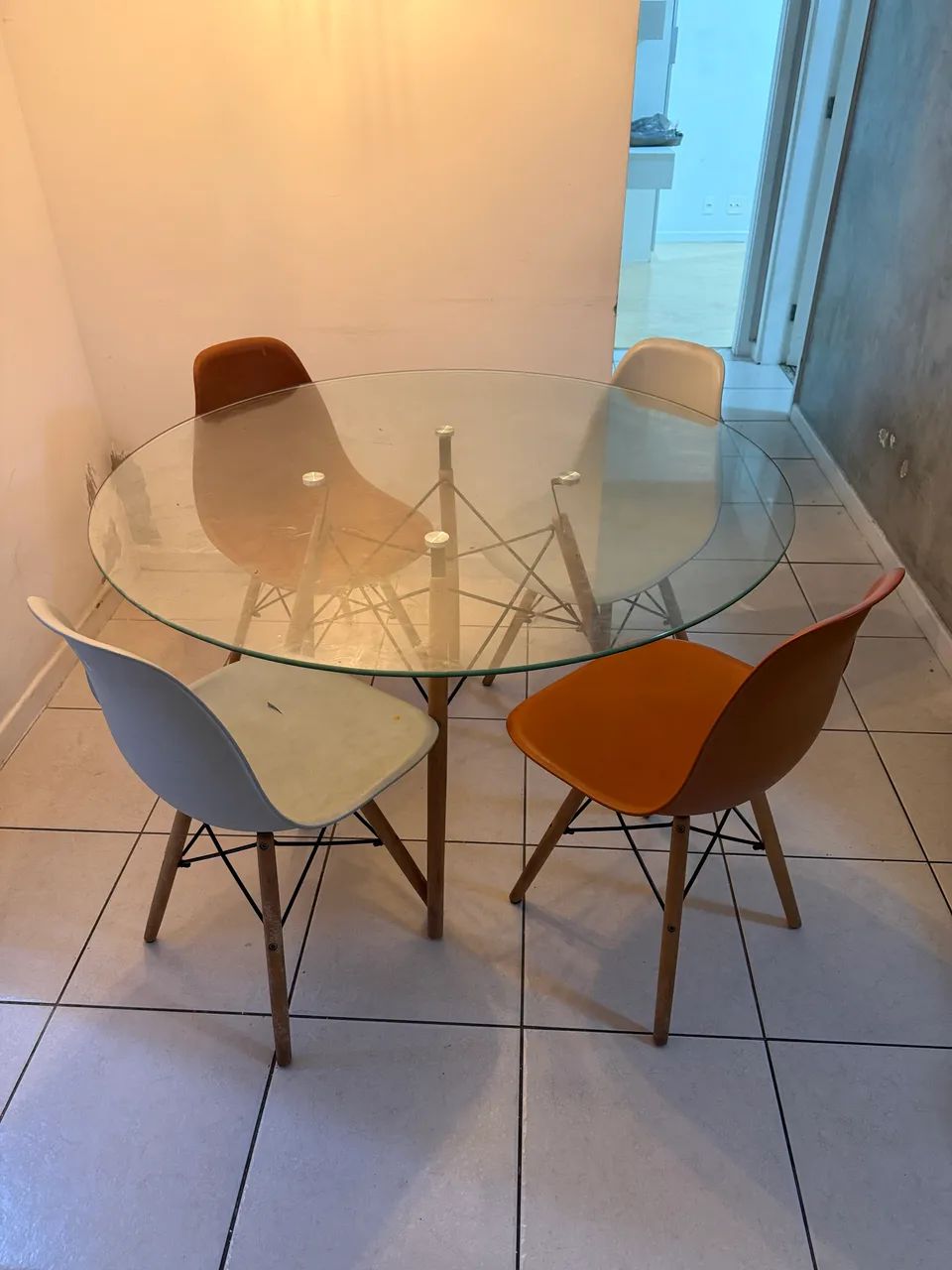 Mesa 4 lugares - tampo de vidro - Foto 4