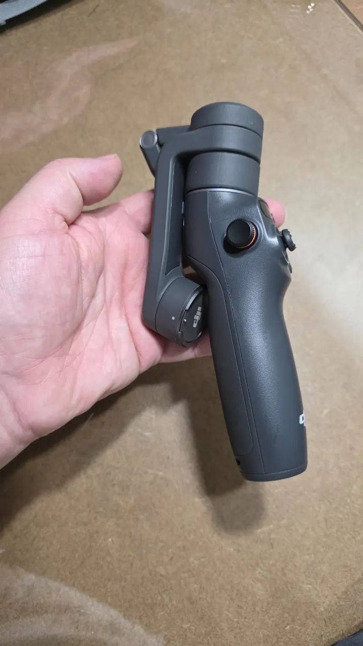 Kit DJI Osmo Mobile 6 + Maleta Rígida - Foto 4