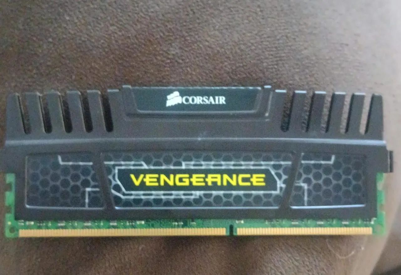 Memória Corsair DDR3 8gb