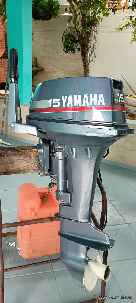 Motor de popa Yamaha 15hp ( relíquia )