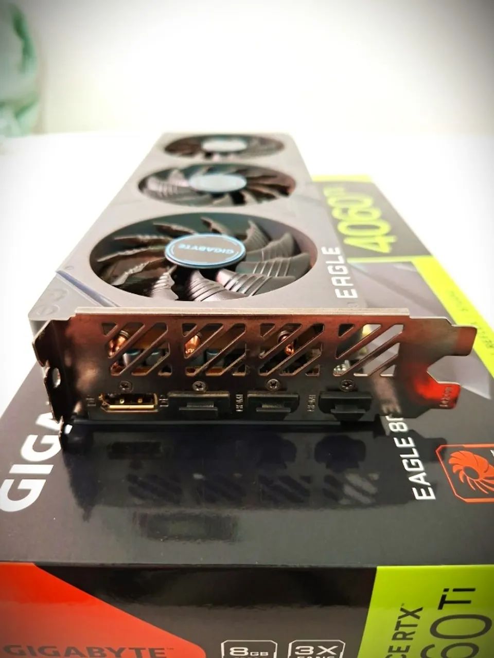 Gigabyte RTX 4060Ti Eagle 8GB na caixa - Foto 3