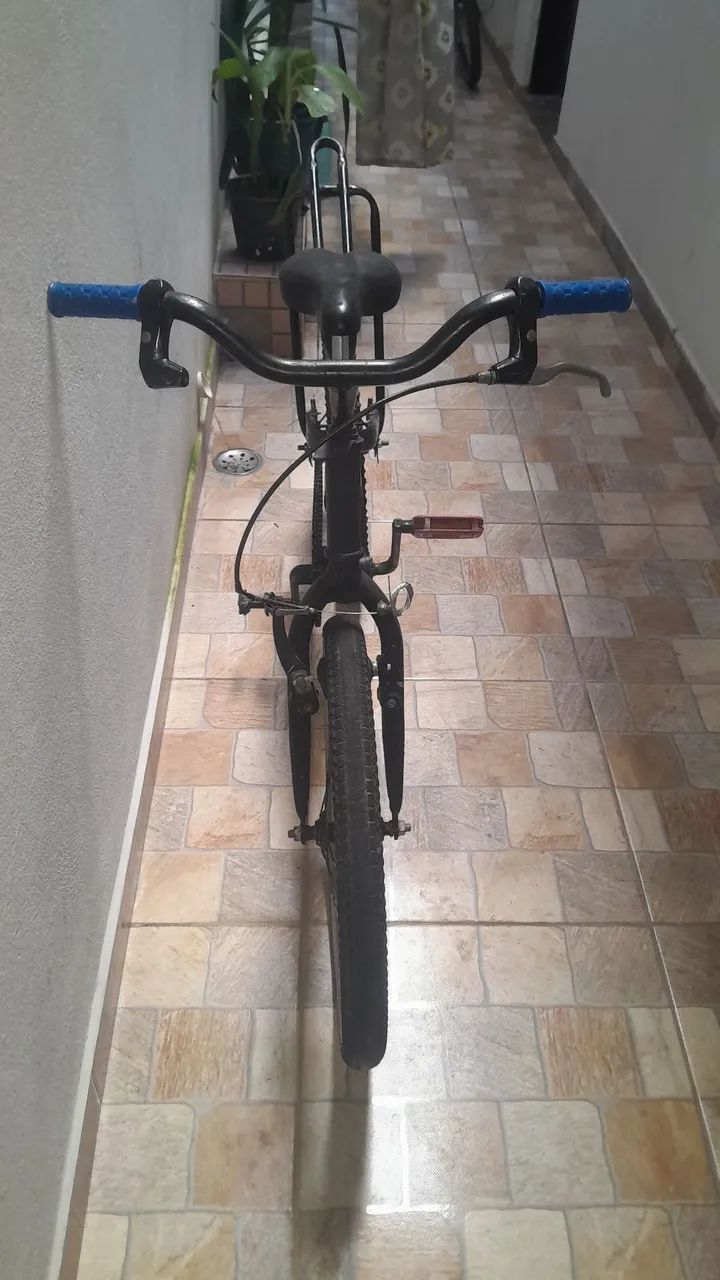 Vendo aro 20 preta - projetinho/ grau - Foto 4