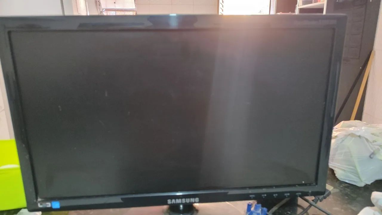 Monitor Samsung LED.