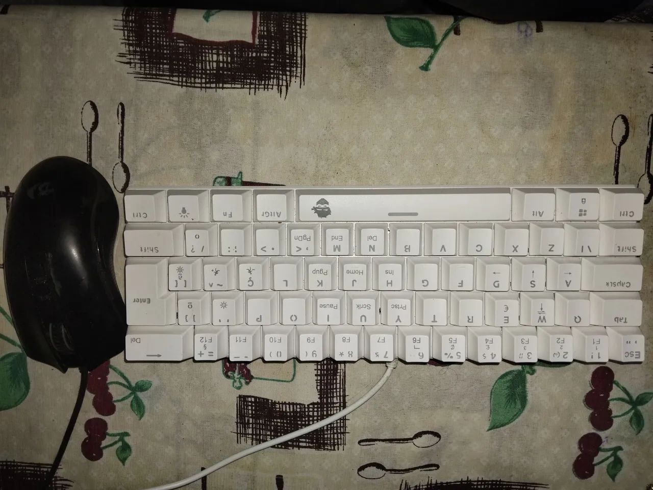 CPU + TECLADO 60% MECÂNICO 