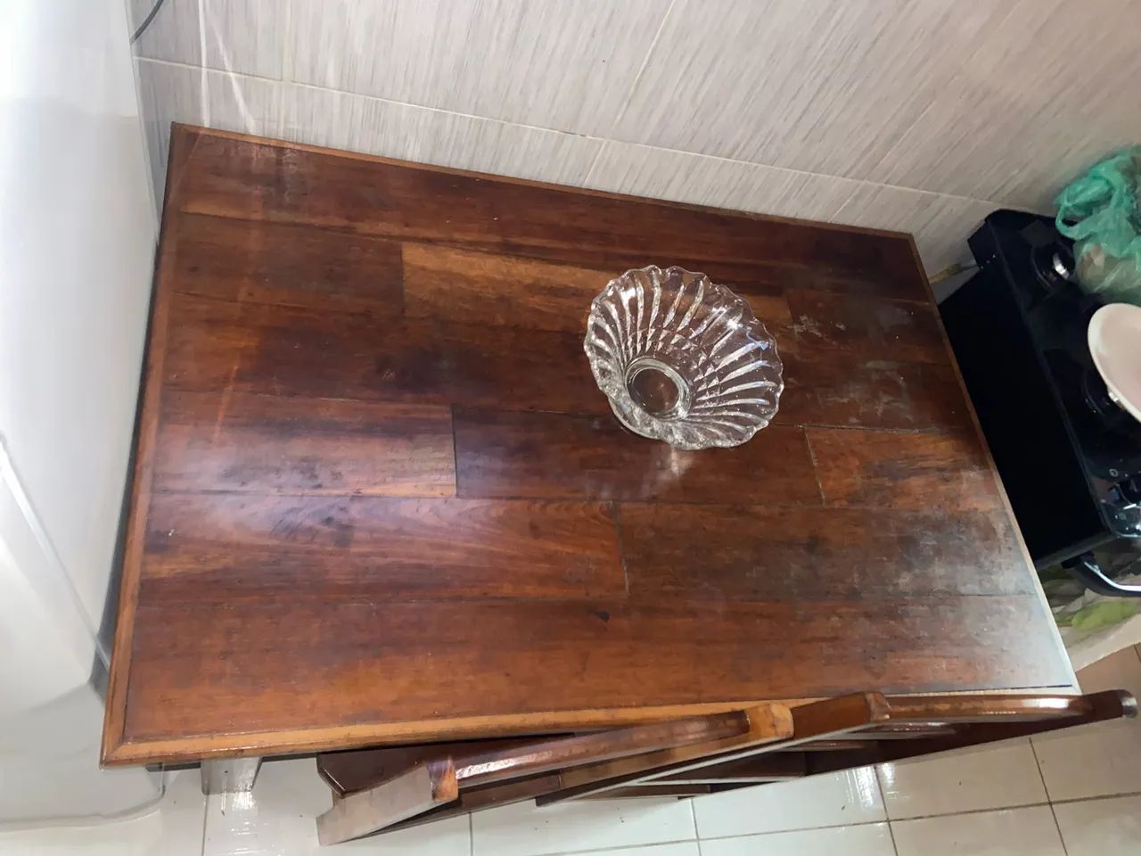 Mesa de madeira com cadeiras  - Foto 2