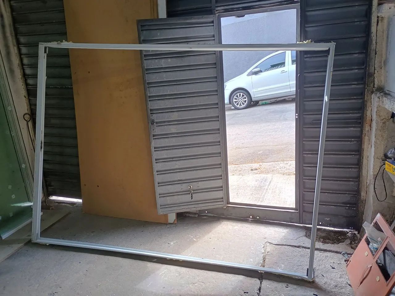 Porta de alumínio com vidro  - Foto 2