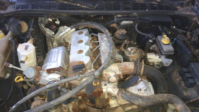 Sucata Chevrolet S10 Cab. Simples 2.8 Coluna 4x2 2003 - Foto 5