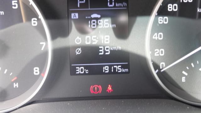 HYUNDAI ELANTRA - Foto 8