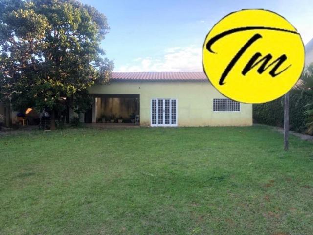 Casa em lote de 900m ²