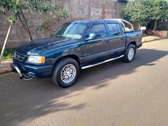 S10 executive trio elétrico GNV muito conservada