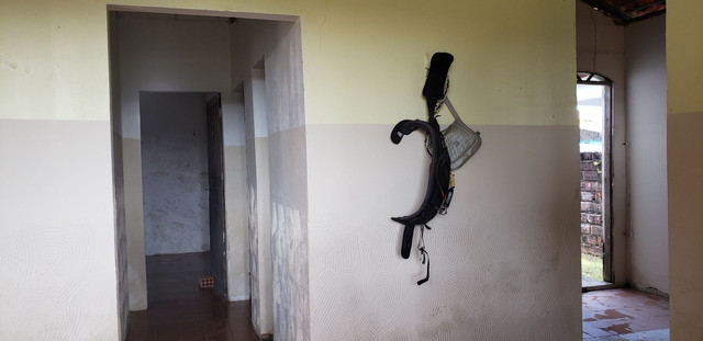 Vendo ou troco casa grande em bairro nobre de salinas LEIA - Foto 3