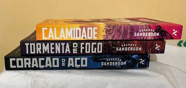 Livro - Coração De Aço - Brandon Sanderson - Seminovo