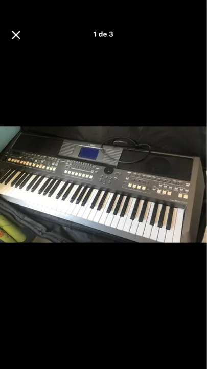 Teclado Yamaha Psr s670 pouco usado novo
