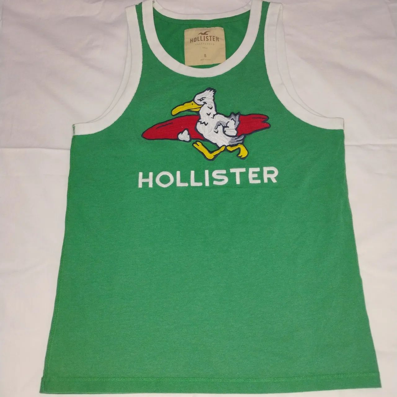 Regata Hollister 