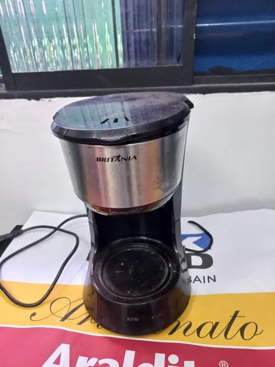 Cafeteira Britânia sem jarra - 220w 