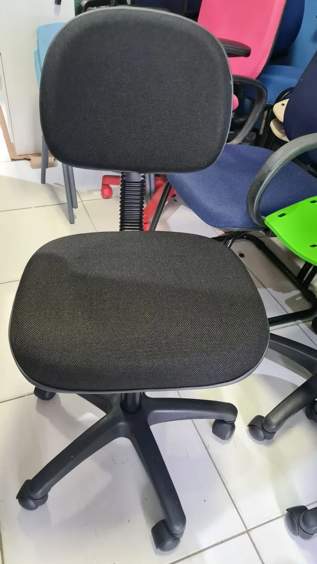 Cadeira giratória escritório injetada