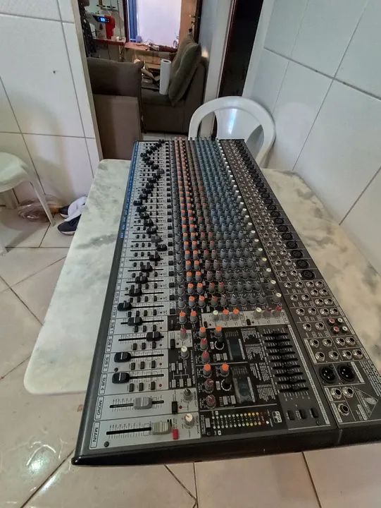 Mesa de som Behringer SX3242 FX - Foto 4