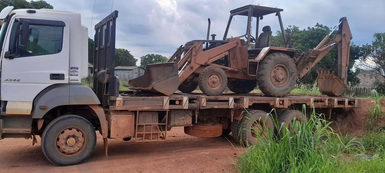 Retroescavadeira Usada case 580h