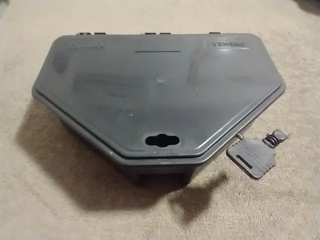 7 Armadilhas pretas com chave para roedores ou caramujos africanos - Foto 2