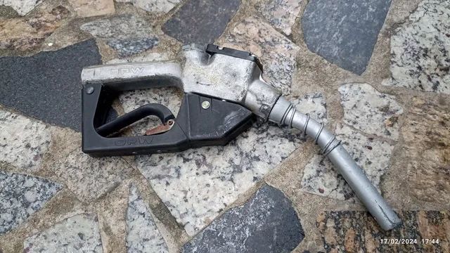 Bico de bomba de gasolina antigo  - Foto 3