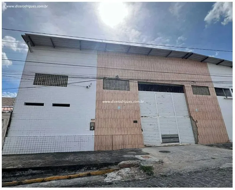 Galpão para locação com 350m2 - Liberdade - Campina Grande - PB