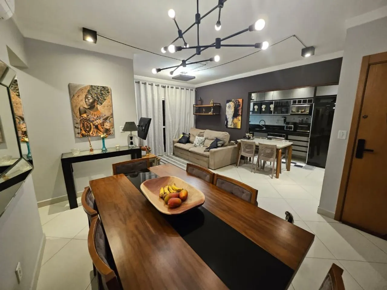 Apartamento à venda no Boqueirão Praia Grande/SP Amplo, arejado e com localização estraté