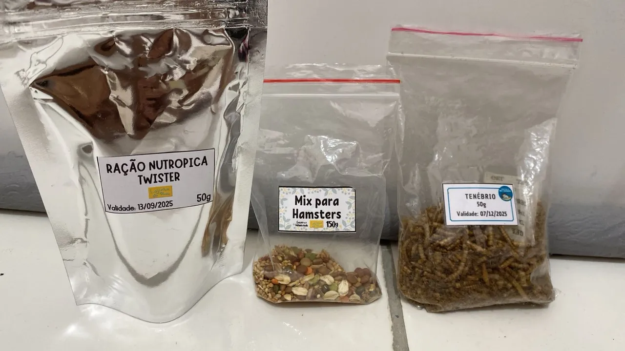 Doação de Itens Para Hamster - Ração Nutrópica Twister, Mix para Hamsters e Tenébrio