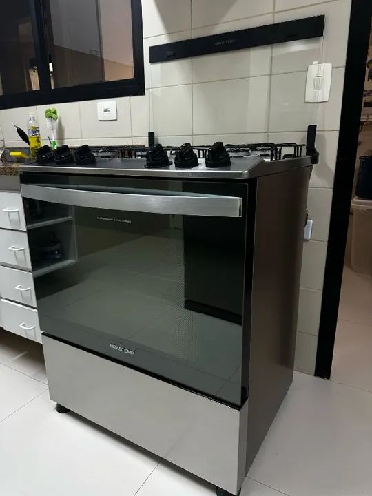 Fogão Brastemp BFS5NCR 5 Bocas Inox Tipo de conexão GLP 110V/220V - Foto 2