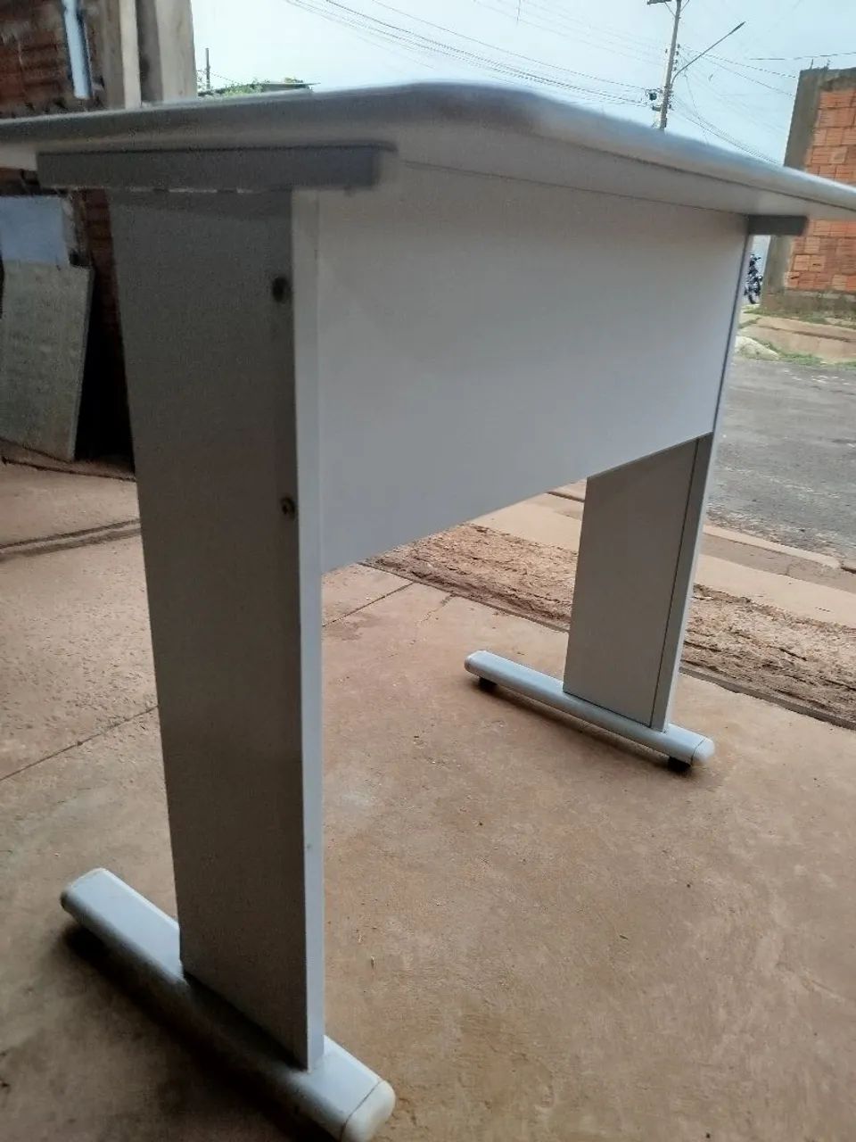 Mesa de estudos pequena 64317061836673123