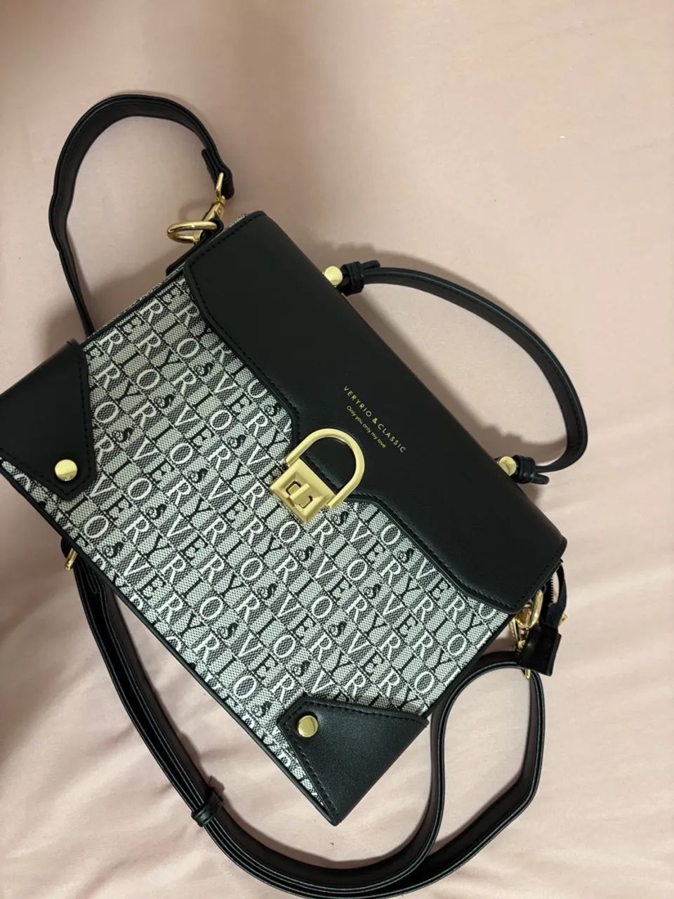 Bolsa Feminina preta com branco - Nova - Foto 4