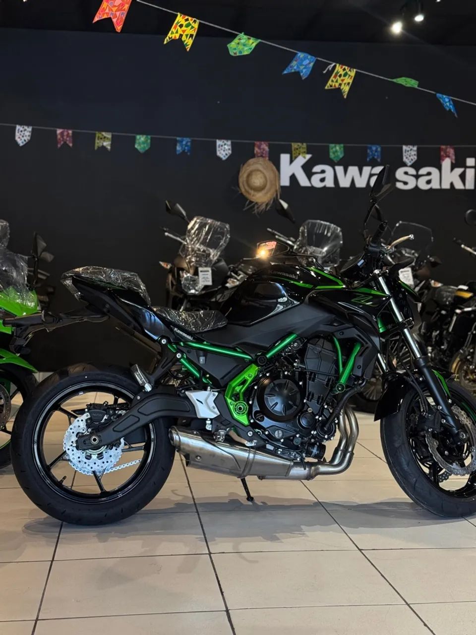 Kawasaki 650 2025 - 1331865790 | OLX