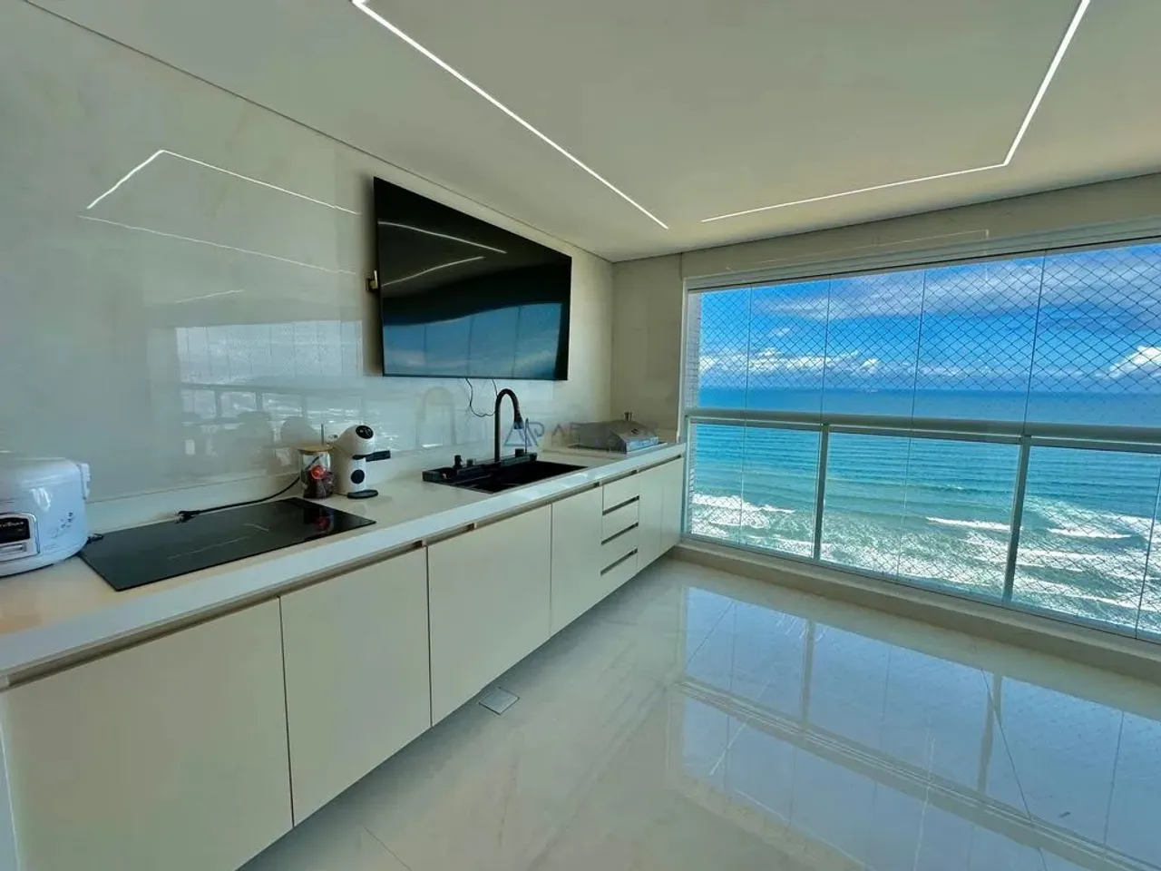 Apartamento à venda no Boqueirão em Praia Grande com área de lazer completíssima
