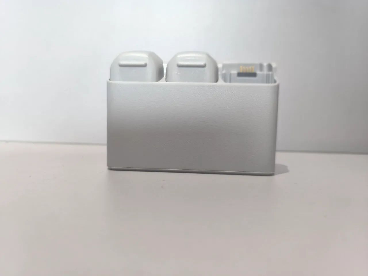 Kit 2 Baterias e Hub de carregamento Dji Neo 1. Pouquissimo uso. - Foto 2