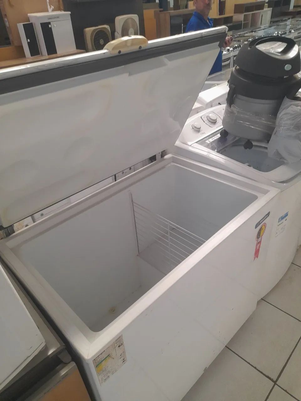 Freezer Horizontal Metalfrio 1 ano de garantia  - Foto 5