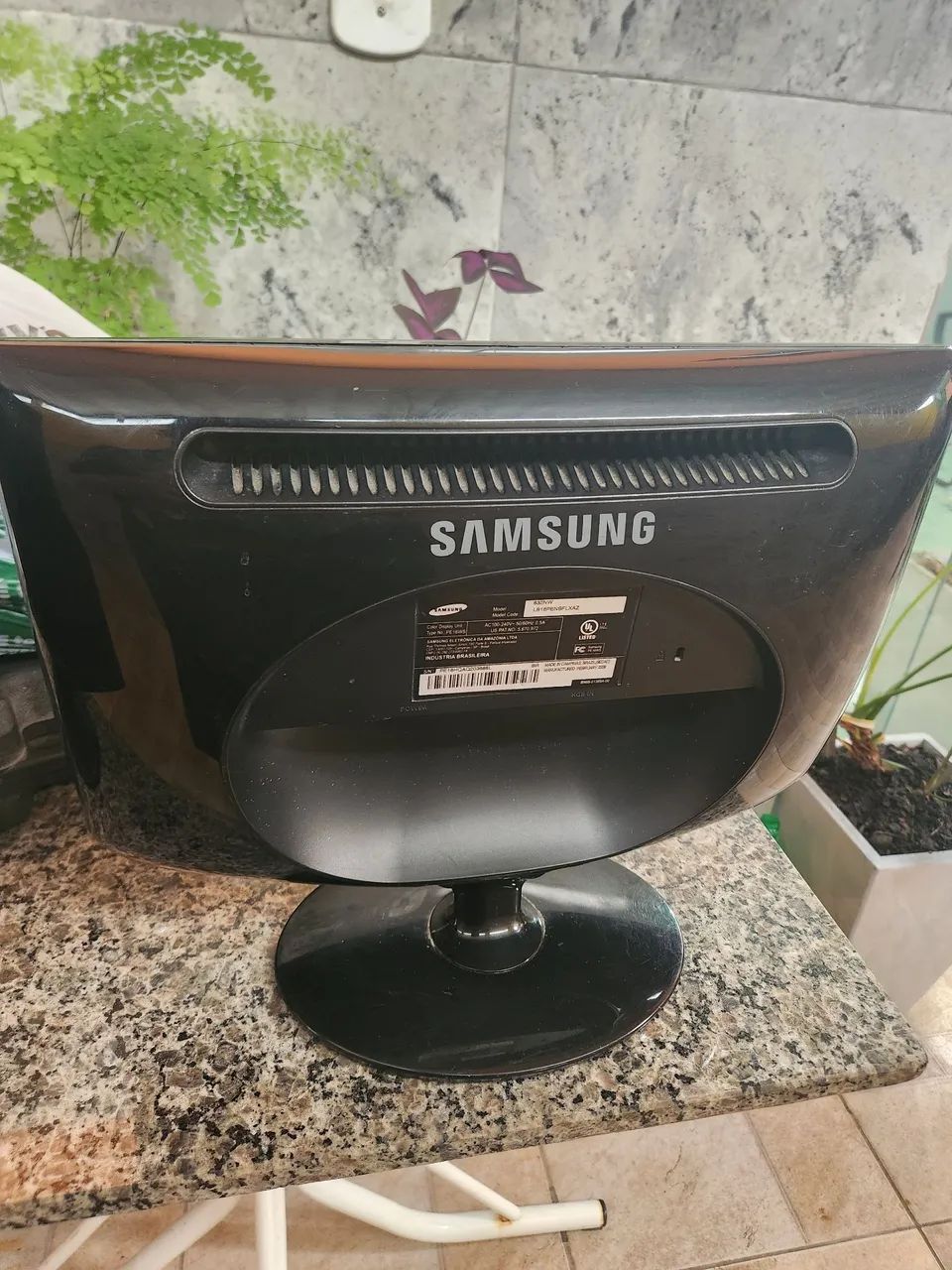 Monitor Samsung SyncMaster 632NW. <br> - Foto 2