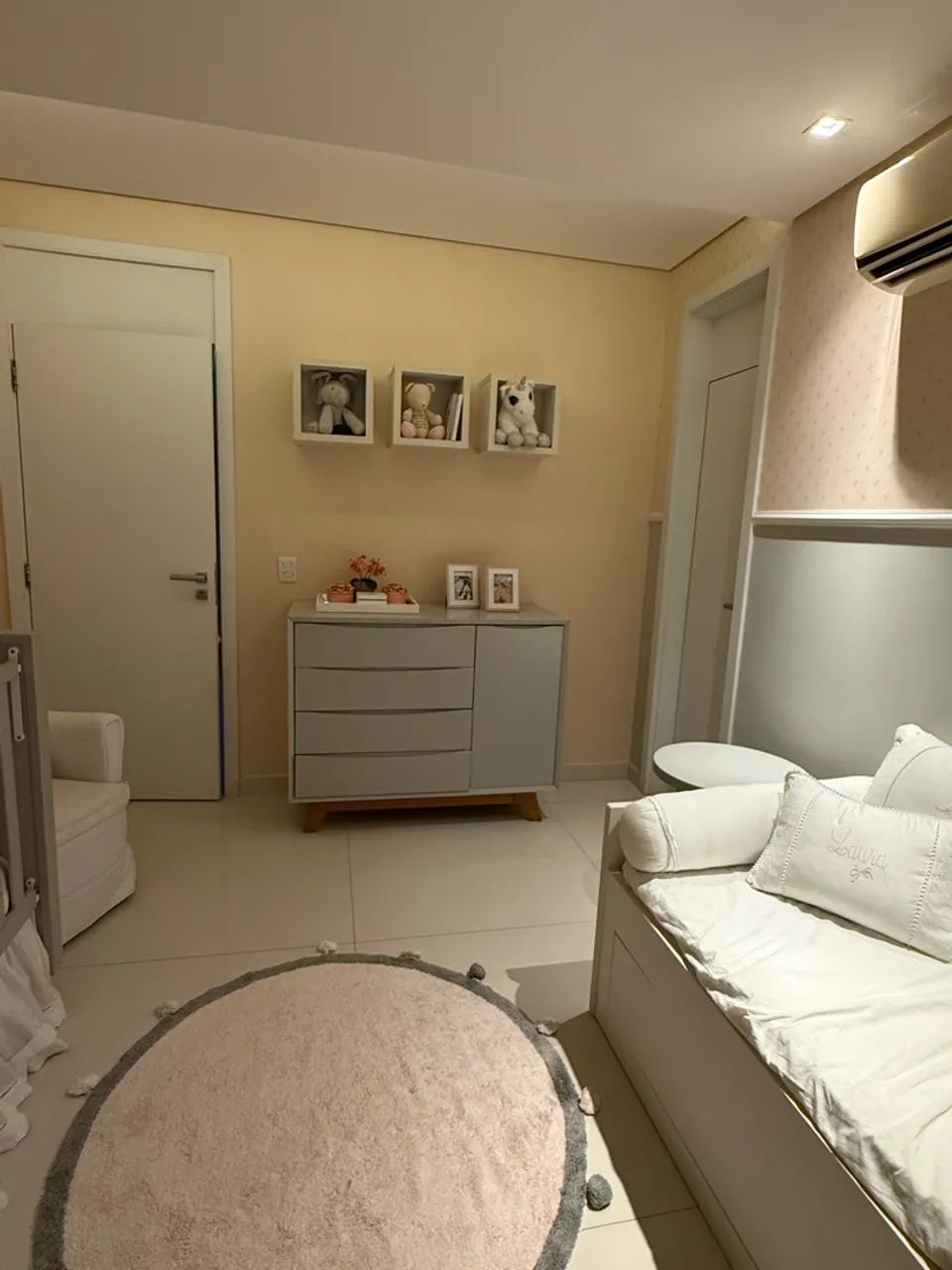 Berço Cinza para Bebê + cômoda + mesinha  - Foto 2