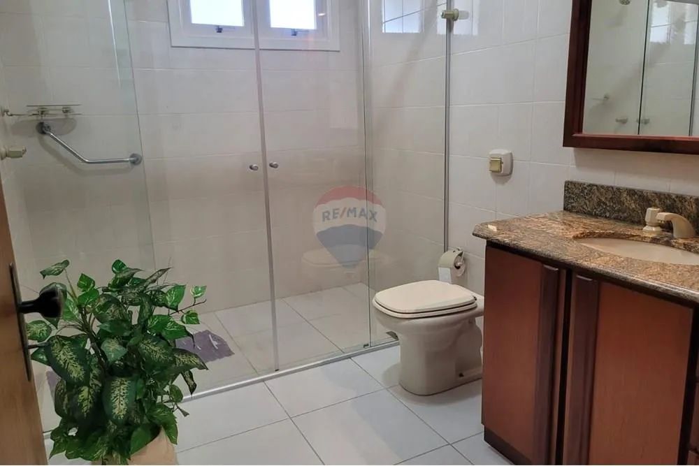 Casa com 3 pavimento, com piscina, salão Festas excelente área de lazer. - Foto 5