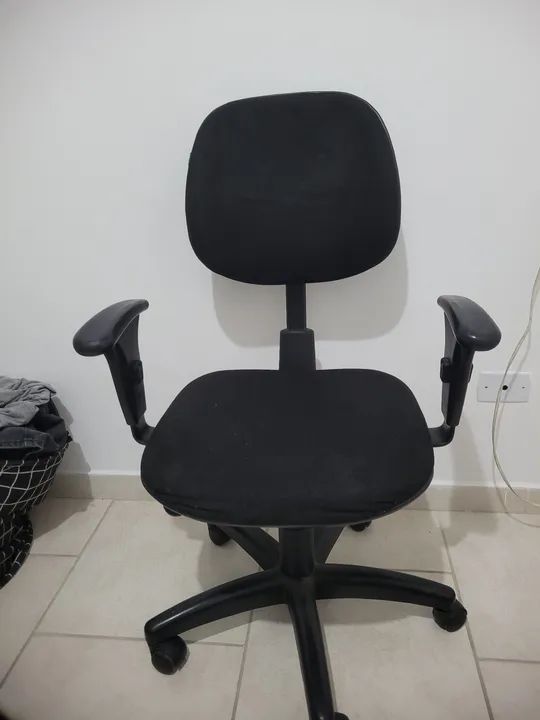 Cadeira de Escritório Giratória com Rodinhas