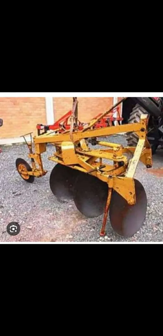 Grade Aradora de Discos - Implemento Agrícola