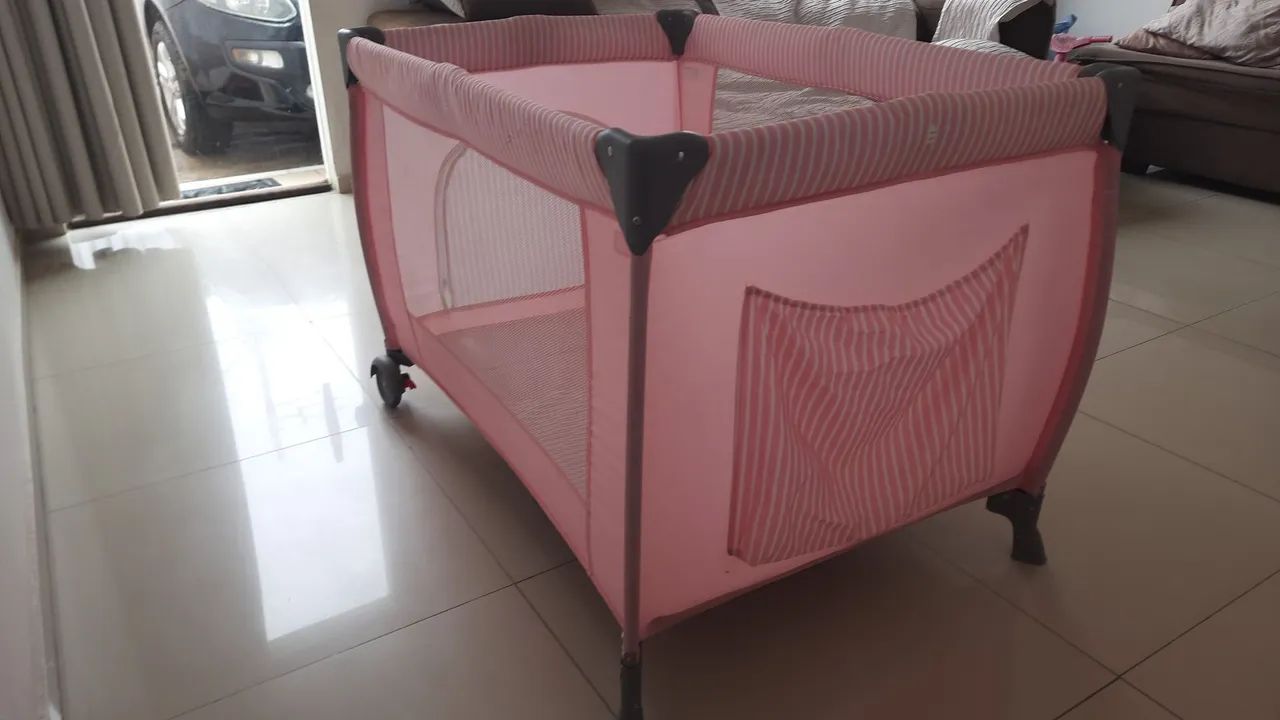 Berço portátil cercadinho menina - Foto 3