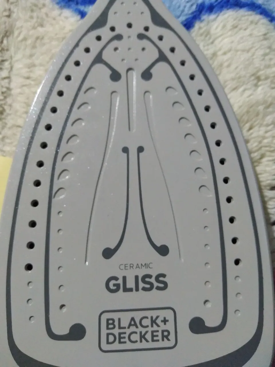 Ferro de Passar Black+Decker Gliss Ceramic