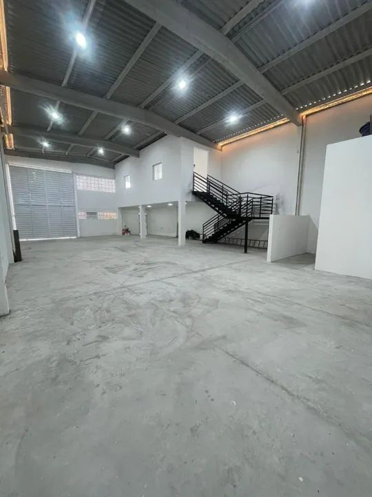 GALPÃO PARA ALUGAR 360M COM ESCRITÓRIO  A POUCOS METROS DA BR 230  