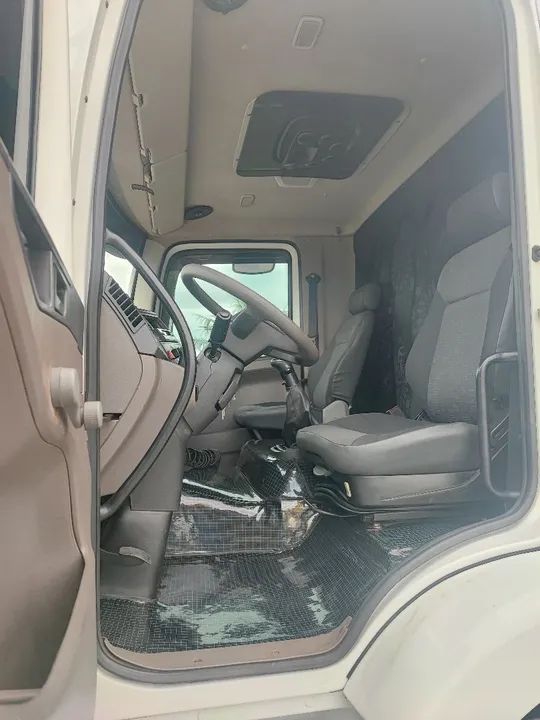 Volkswagen 31280 6x4 ano 2013 / único dono / doc. Caçamba - Foto 4