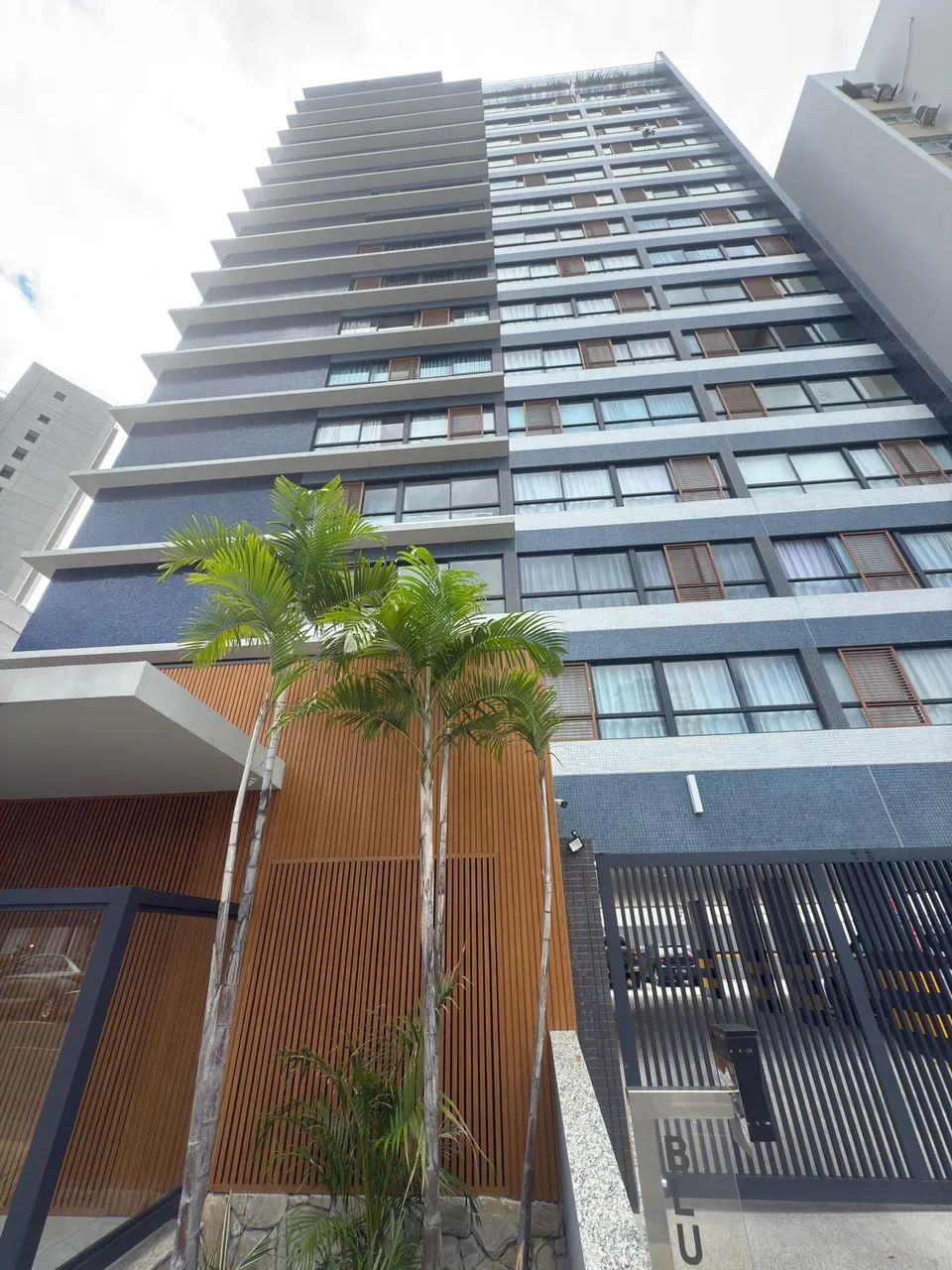 Quarto e Sala com Varanda no Edifício Blue Barra, 36m², nascente